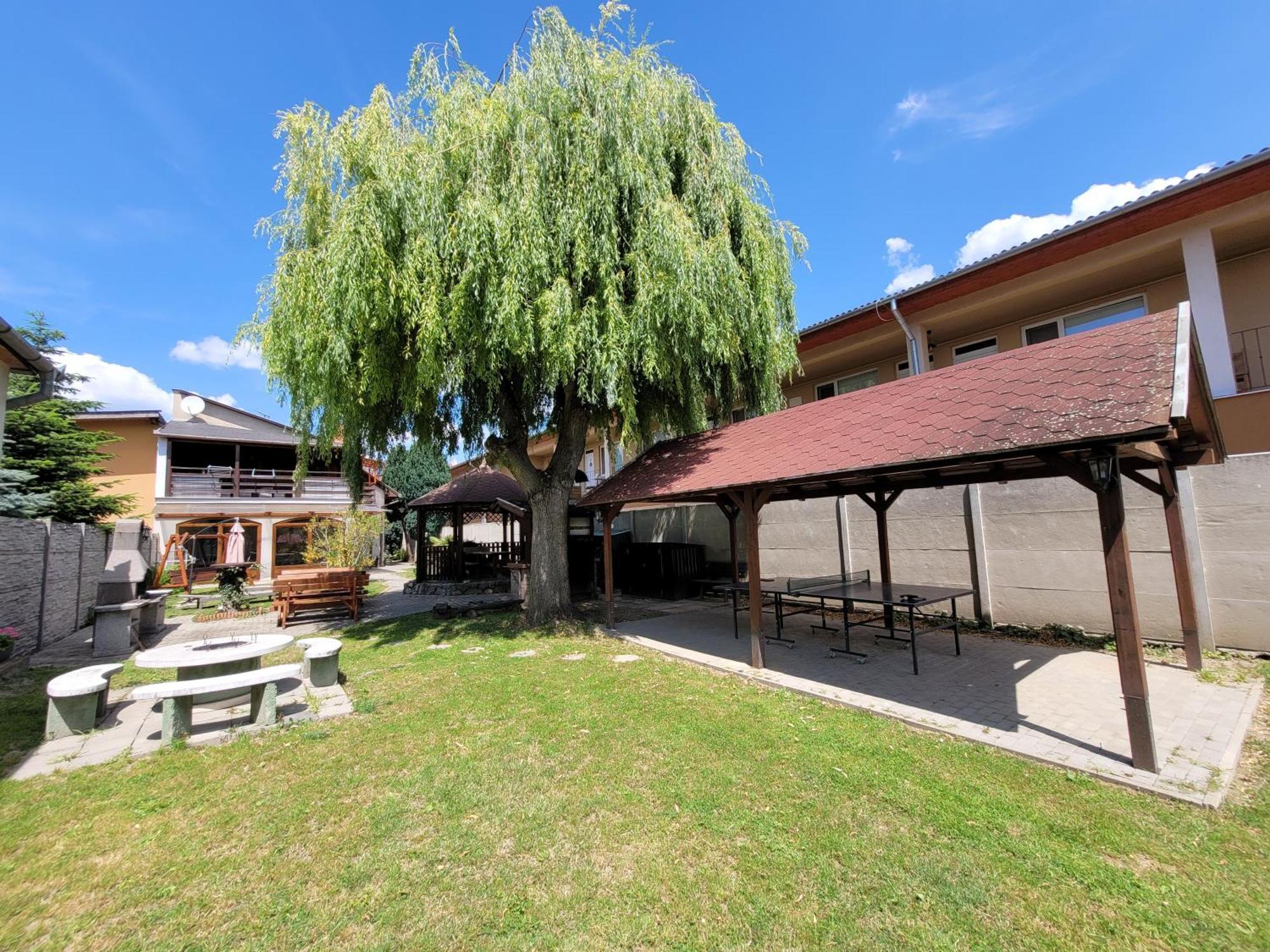 Penzión Korzo Štúrovo Exterior foto